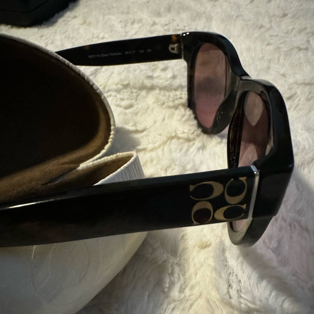 ✨ Coach Sunglasses